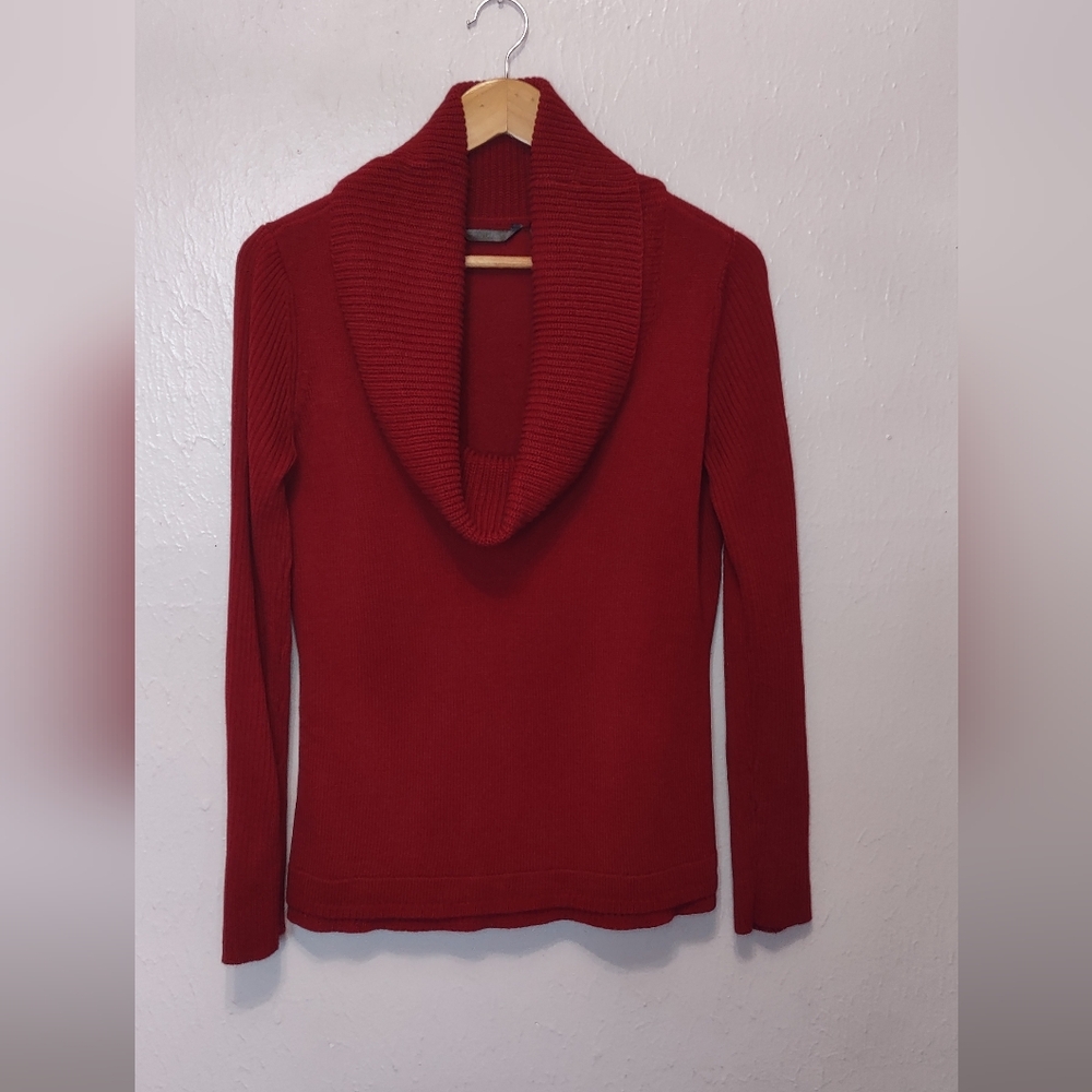 Daisy Fuentes Burgandy/Red Size Medium‎ Women's Cowl Neck Sweater